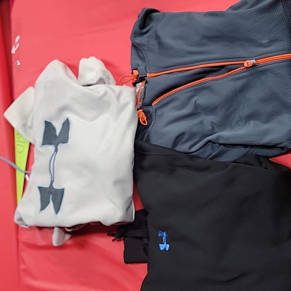 3 men's Large under Armor Sweatshirts
